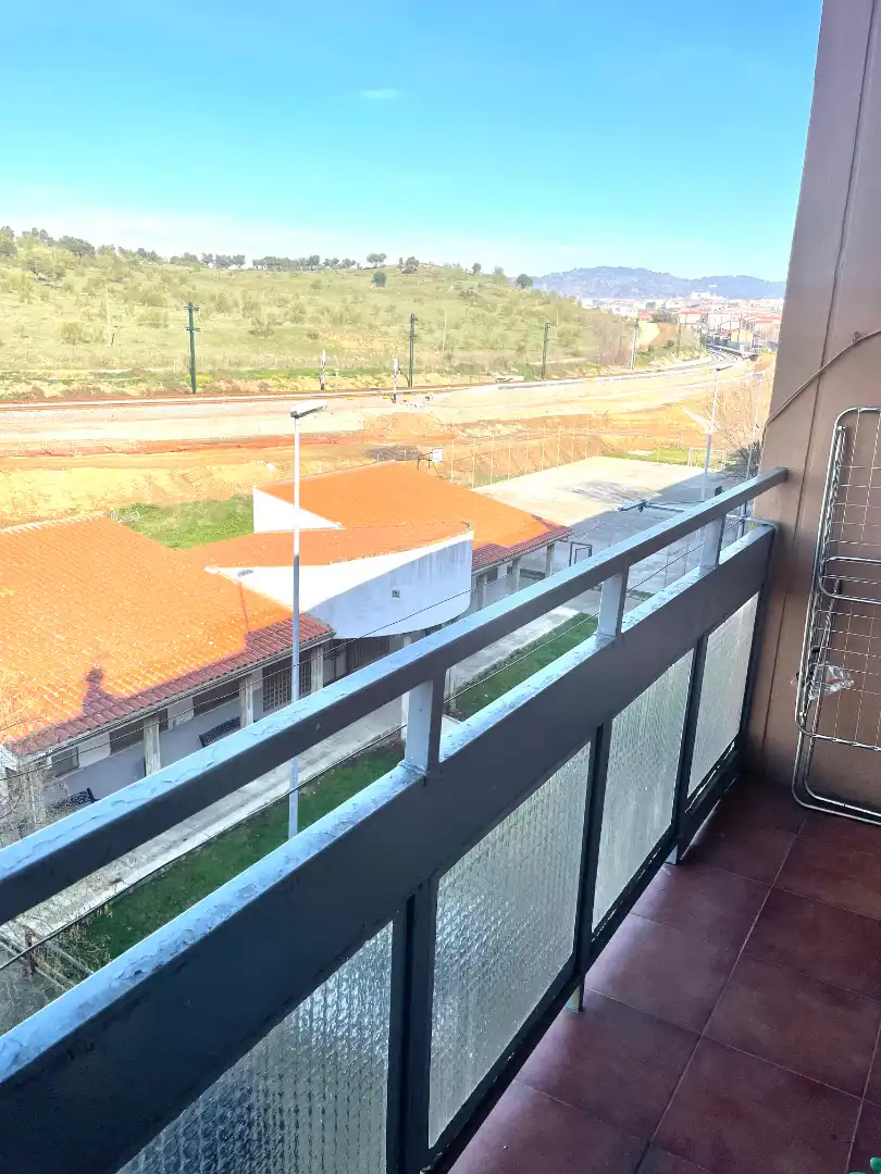 Terrassa de Pis de lloguer en Plasencia amb Aire condicionat i Moblat