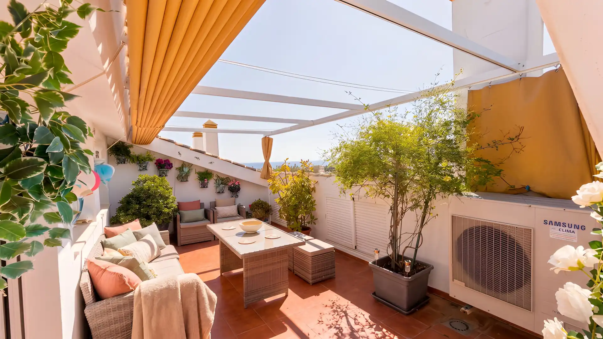 Penthouse with pool for sale in Milla de Oro, imagen 2