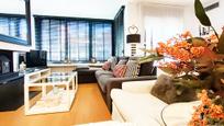 Living room of Flat for sale in Girona Capital  with Air Conditioner, Heating and Terrace