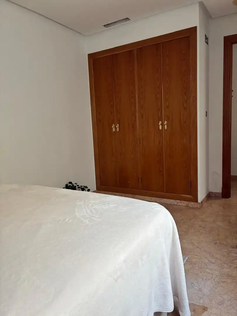 Bedroom of Flat for share in Elche / Elx  with Air Conditioner and Furnished