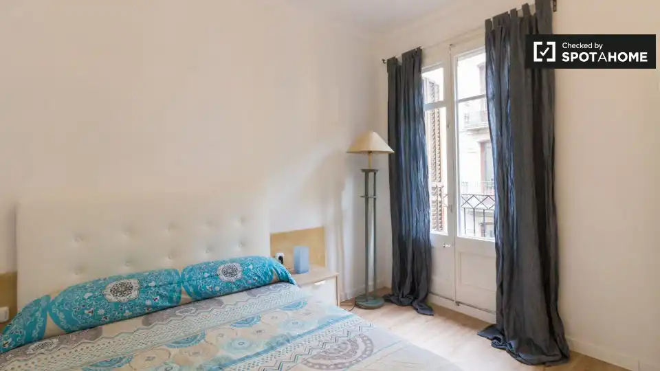Piso con terraza en alquiler en Ciutat Vella, imagen 4