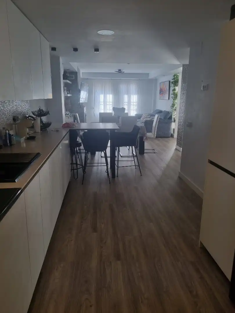 Comedor de Casa adosada de alquiler en San Fernando con Aire acondicionado, Calefacción y Jardín privado