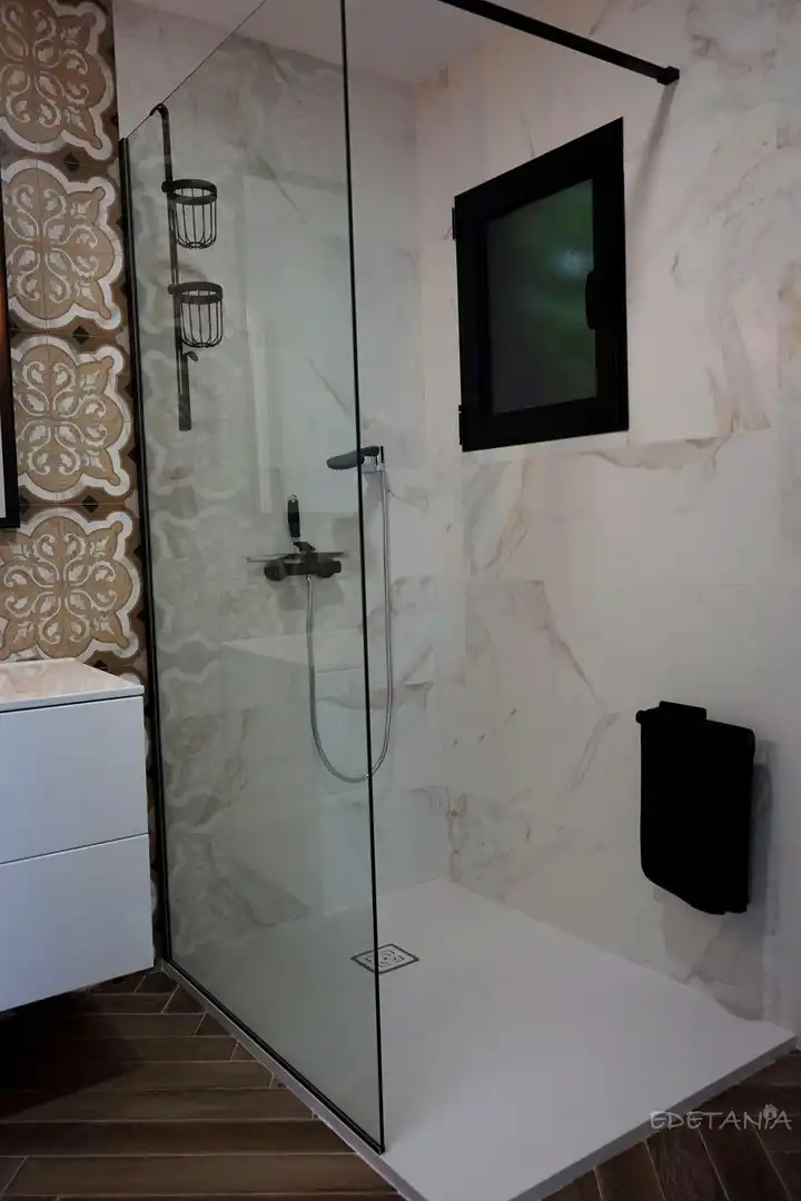 Bathroom of Apartments for rent in Alfara del Patriarca  with Air Conditioner, Heating and Furnished