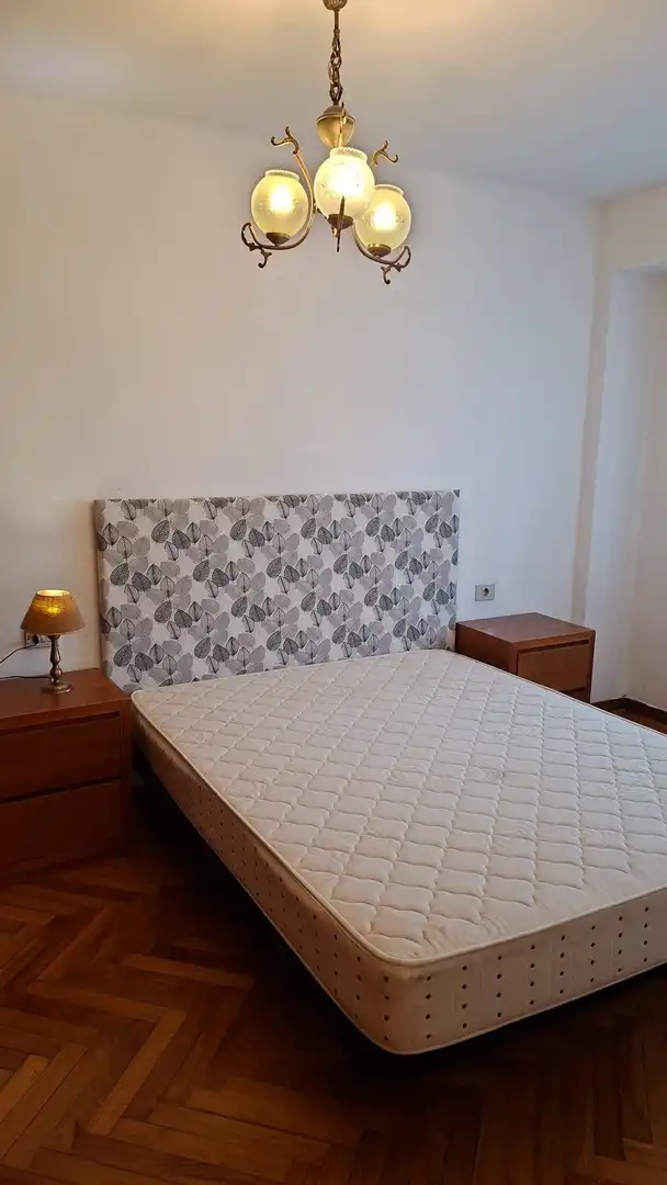 Habitación de Piso de alquiler en Vigo  con Calefacción, Parquet y Amueblado