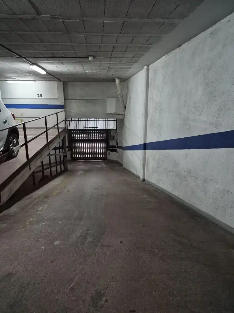 Parkplatz von Garage zur Miete in Nou Eixample Sud