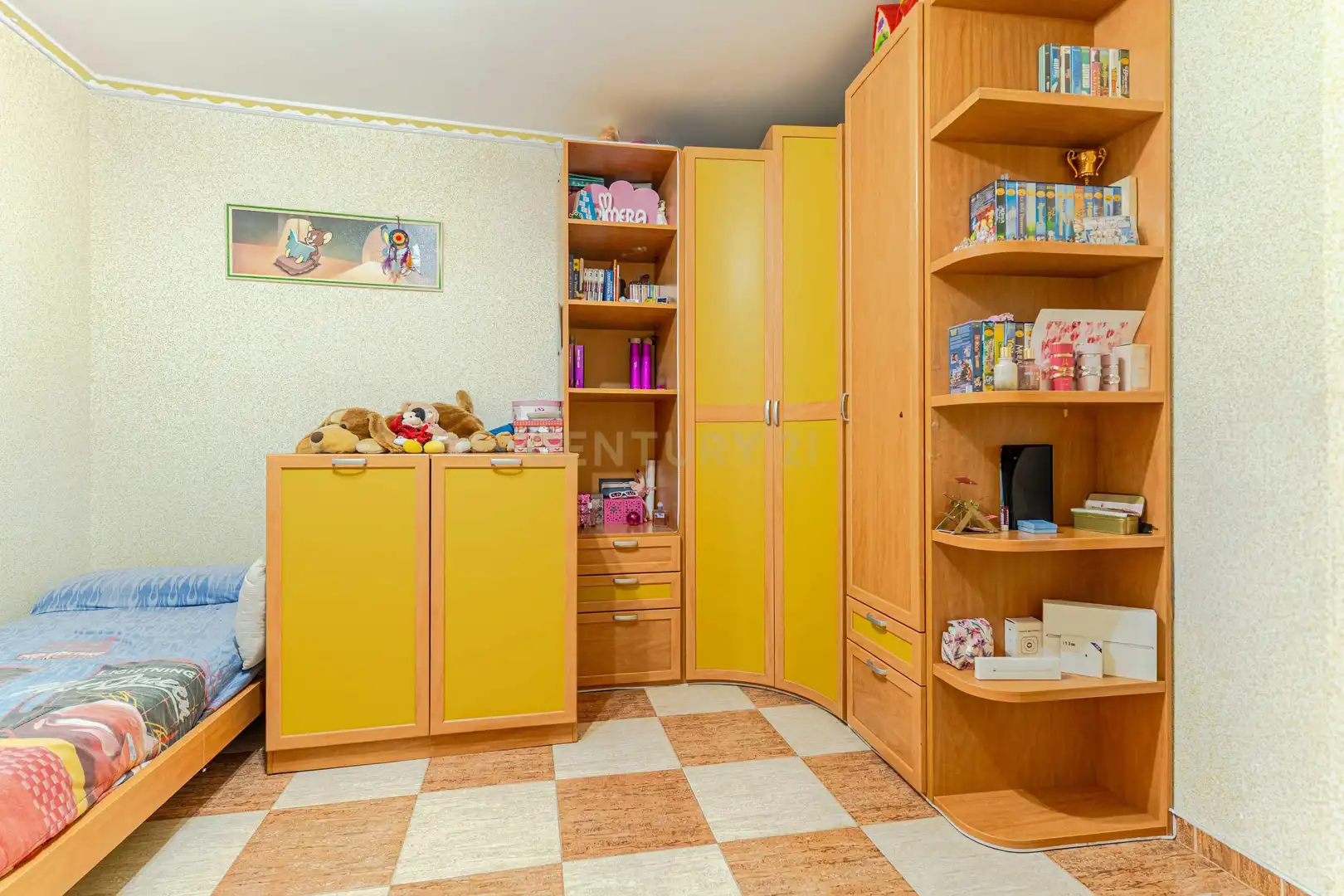 Habitación de Apartamento en venta en Montefrío con Aire acondicionado y Jacuzzi