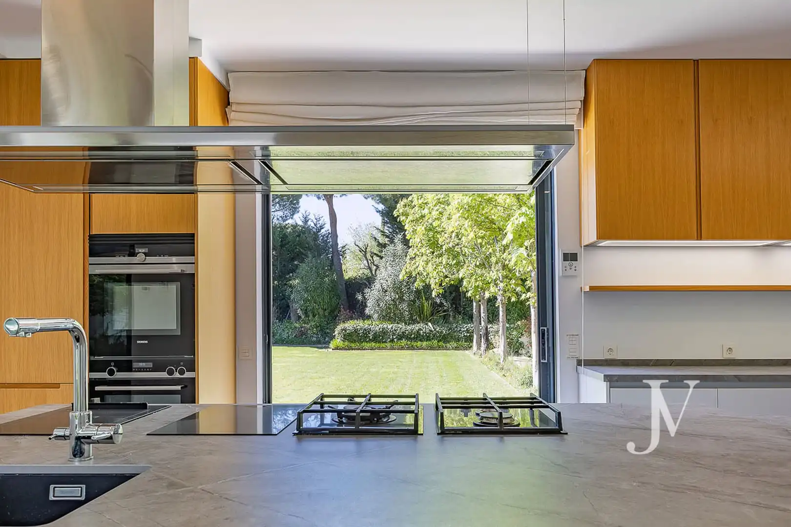 Cuina de Casa o xalet en venda en Pozuelo de Alarcón amb Aire condicionat, Calefacció i Jardí privat