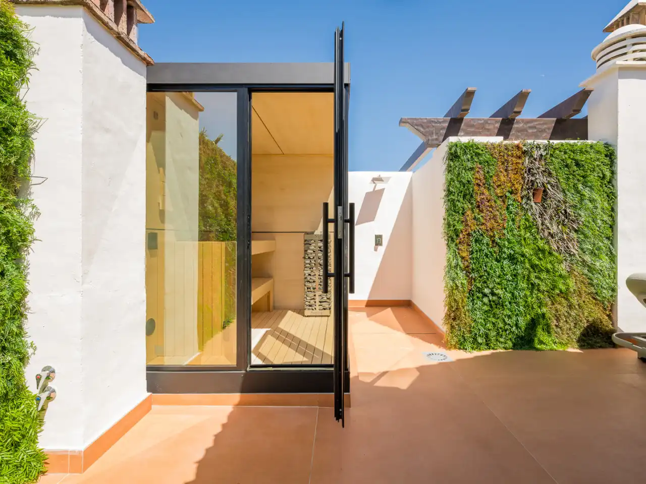 Terrace of Duplexes for sale in Estepona  with Air Conditioner, Heating and Terrace
