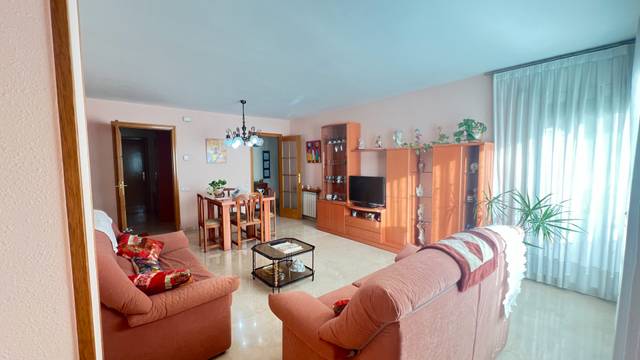 Piso en Venta en Carrer de Prat de la Riba en Vallparadís - Antic Poble de Sant Pere