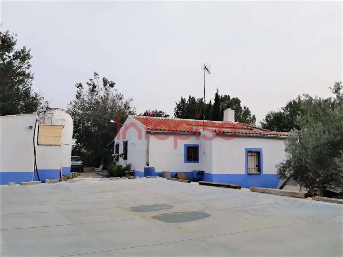 Casa rústica amb piscina en venda a Valdepeñas, imagen 8