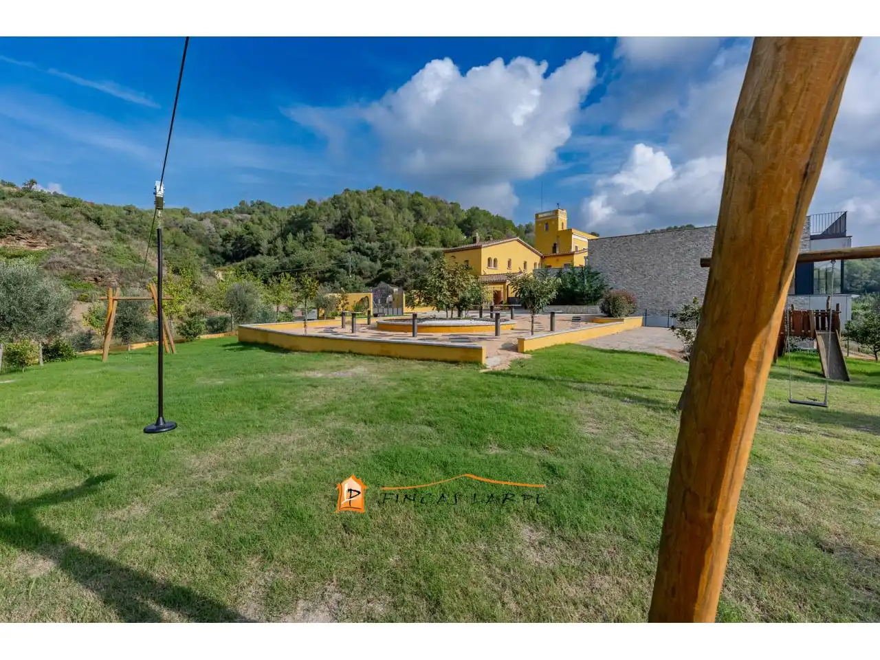 Country homes for rent in Les Grases