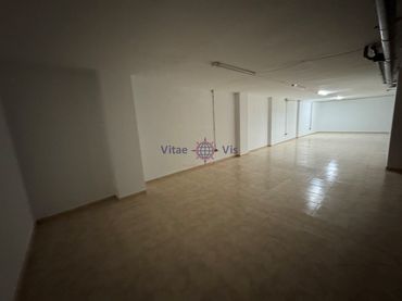 Local comercial de lloguer a Calle Corredera