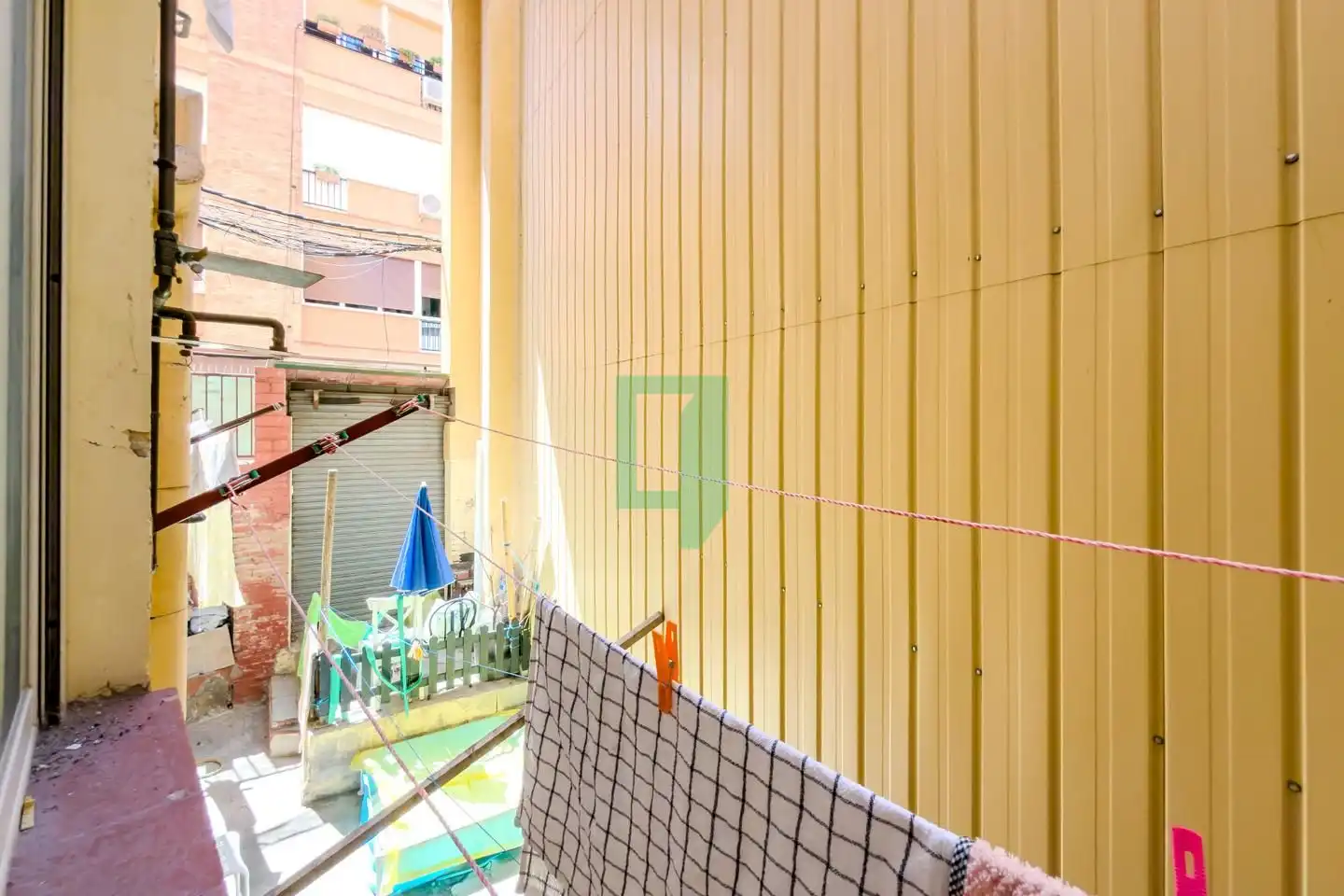 Exterior view of Ground floor for sale in Badalona