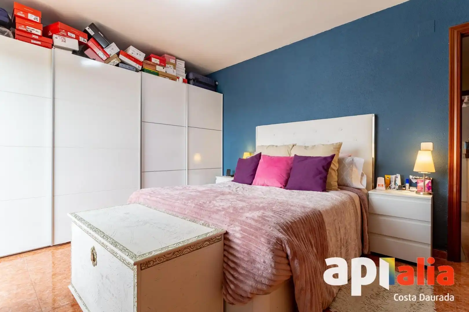 Casa aparellada amb terrassa en venda a Carrer Pamplona, imagen 13