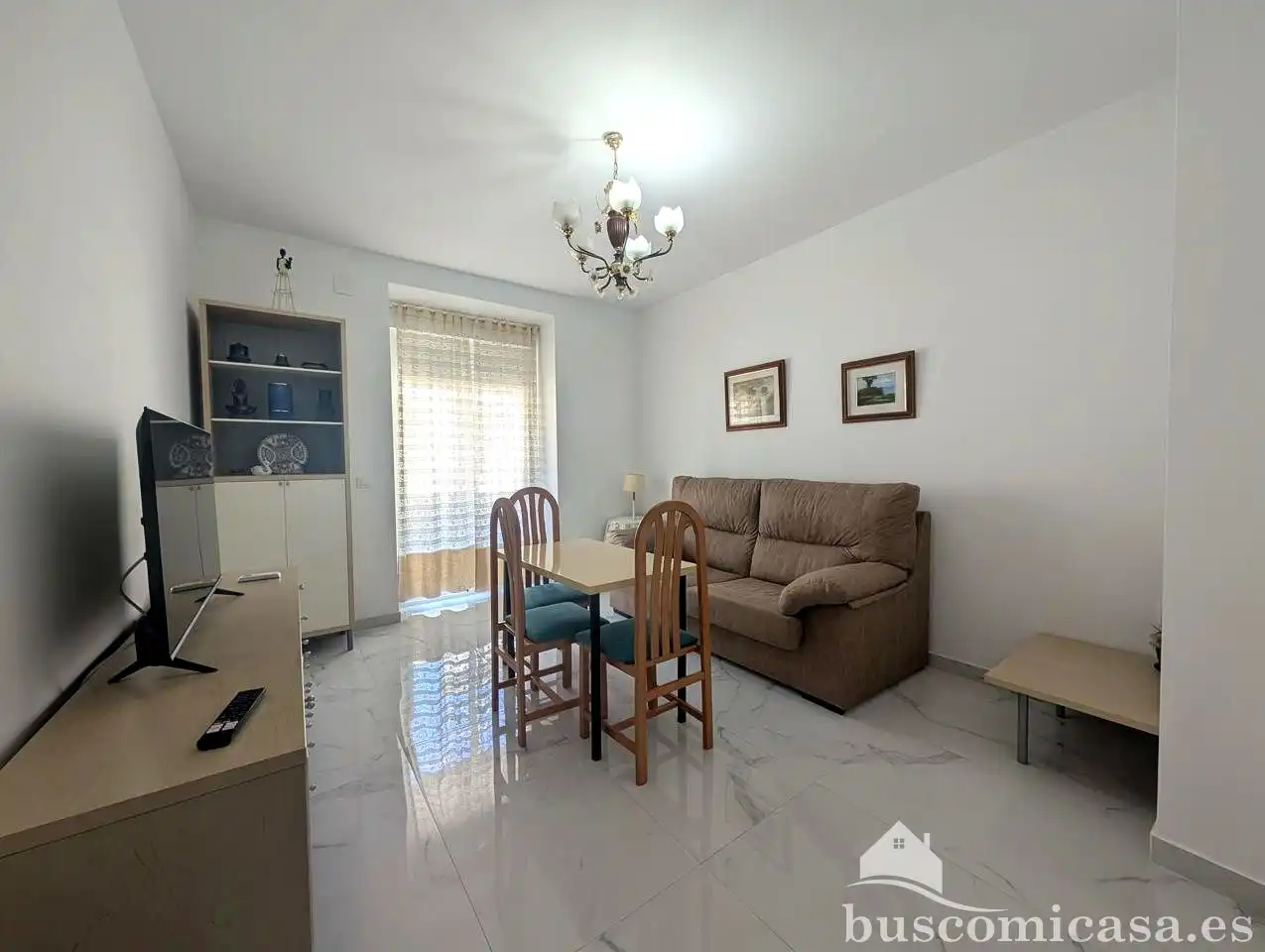 Sala d'estar de Pis de lloguer en Linares amb Moblat i Balcó