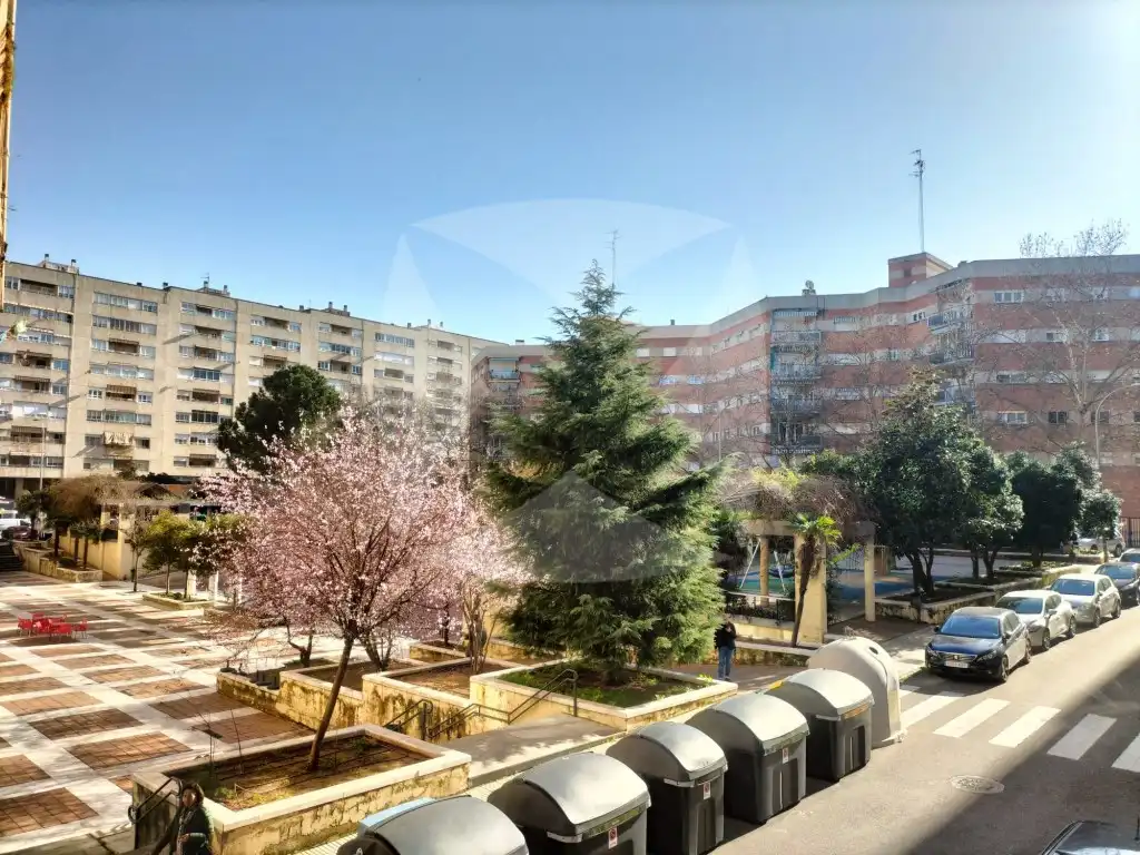 Vista exterior de Pis en venda en Badajoz amb Aire condicionat, Calefacció i Terrassa
