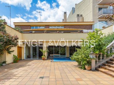 Reihenhaus mit Balkon zum Verkauf in salvador busquests