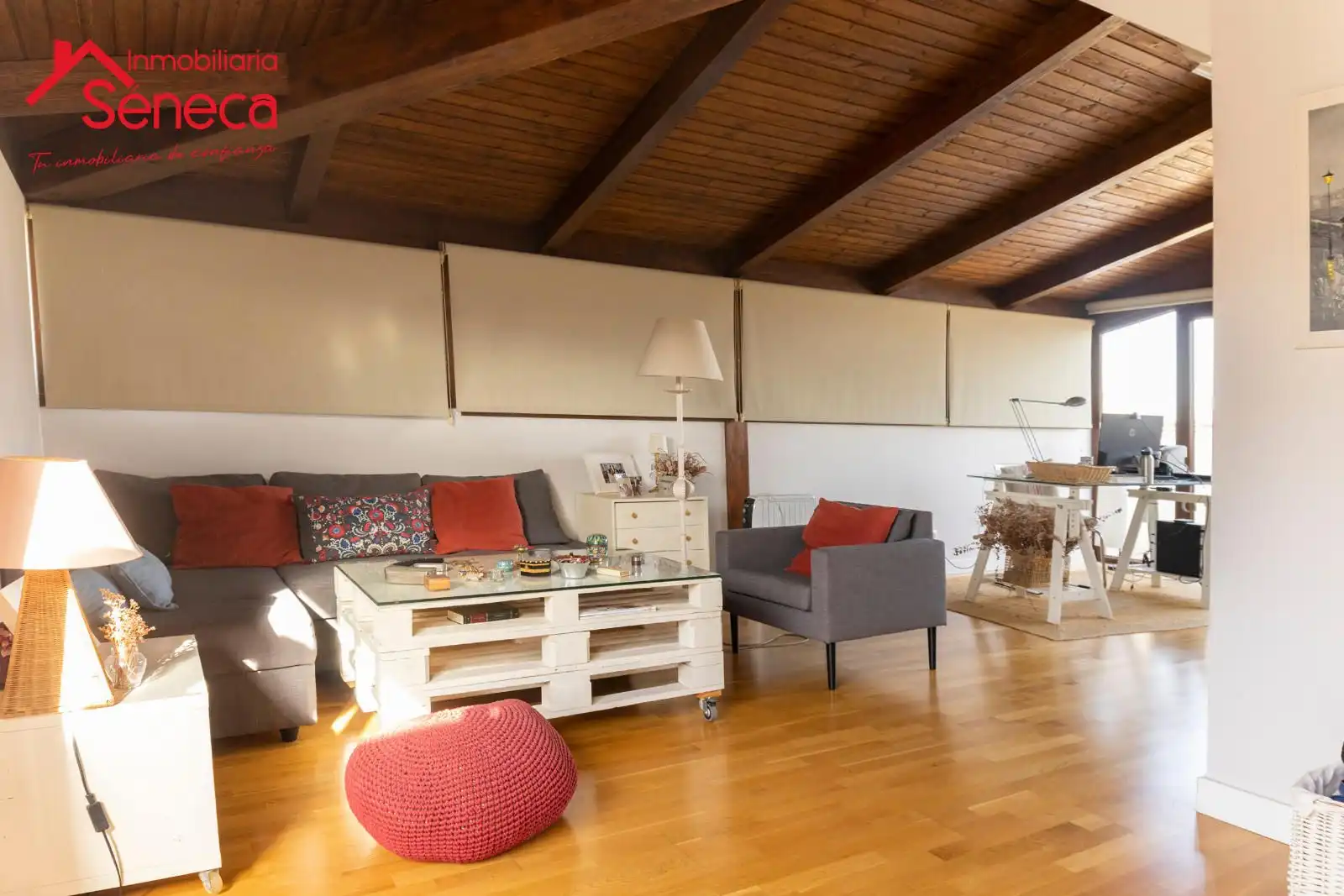 Sala de estar de Casa adosada en venta en Córdoba con Aire acondicionado, Calefacción y Jardín privado