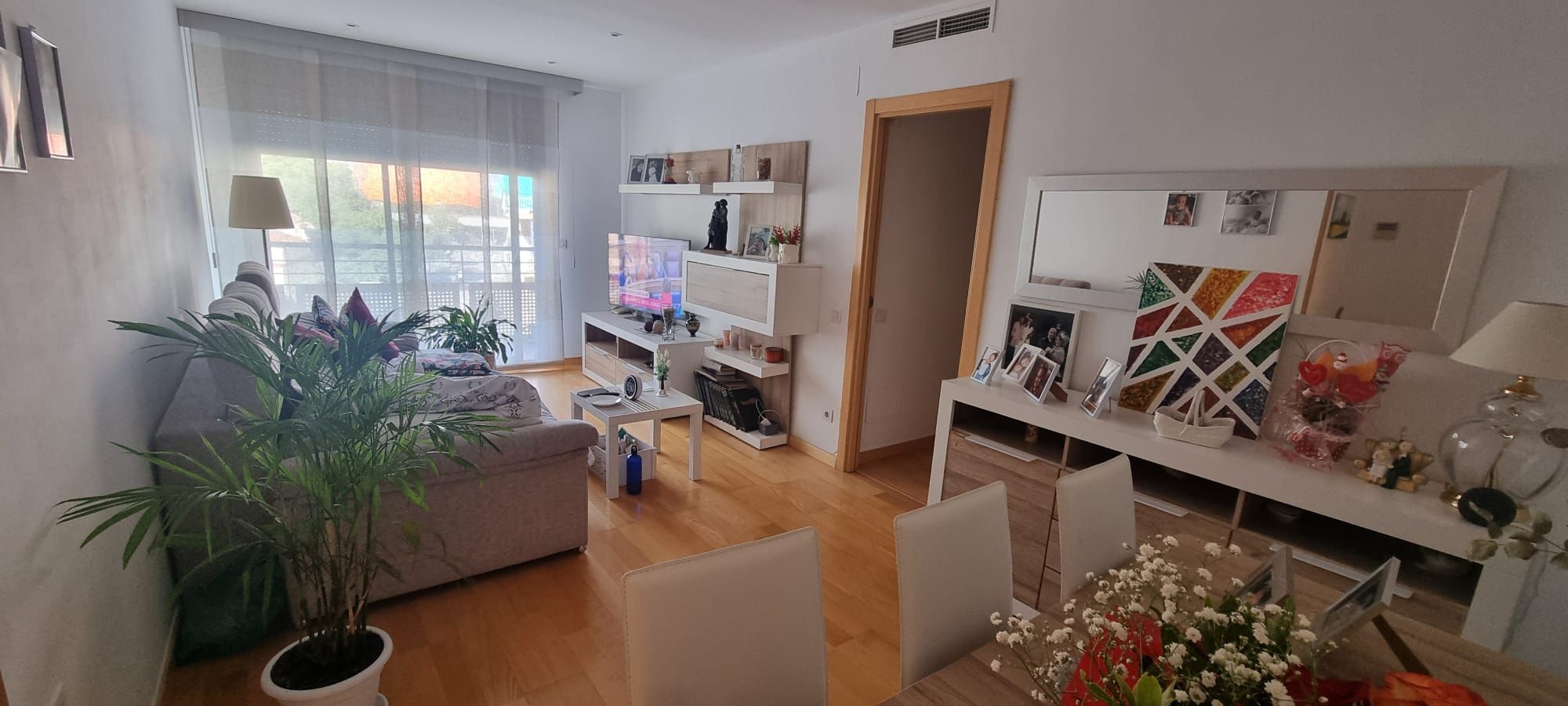 Living room of Flat for sale in Badalona  with Heating, Parquet flooring and Terrace