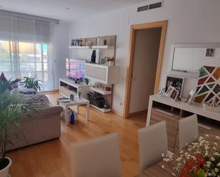 Sala d'estar de Pis en venda en Badalona amb Calefacció, Parquet i Terrassa