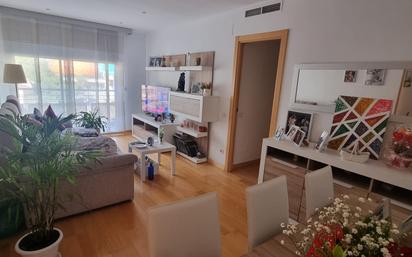 Sala d'estar de Pis en venda en Badalona amb Calefacció, Parquet i Terrassa