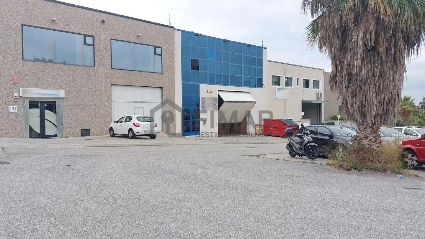Vista exterior de Nave industrial de alquiler en Vilassar de Mar