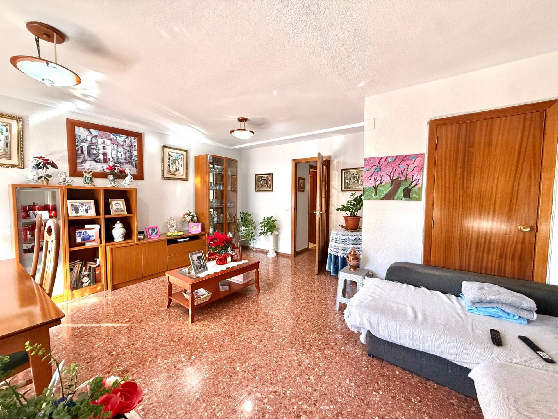 Sala d'estar de Pis en venda en  Valencia Capital amb Aire condicionat