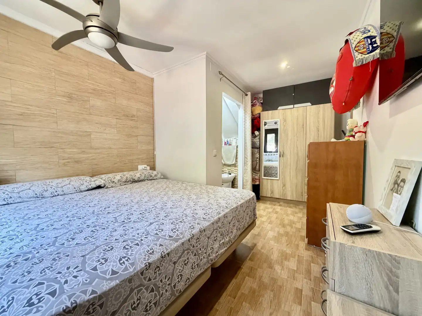 Schlafzimmer von Einfamilien-Reihenhaus zum Verkauf in Tavernes de la Valldigna mit Klimaanlage und Terrasse