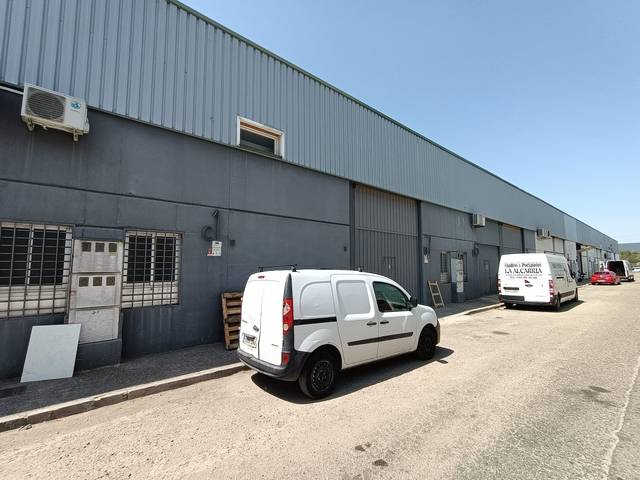 Nave industrial en Venta en C/ Francisco de Medina y Mendoza en Cabanillas del Campo