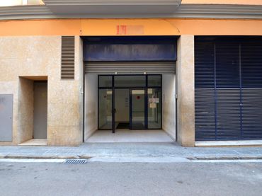 Local comercial de lloguer a Calle Vapor 19