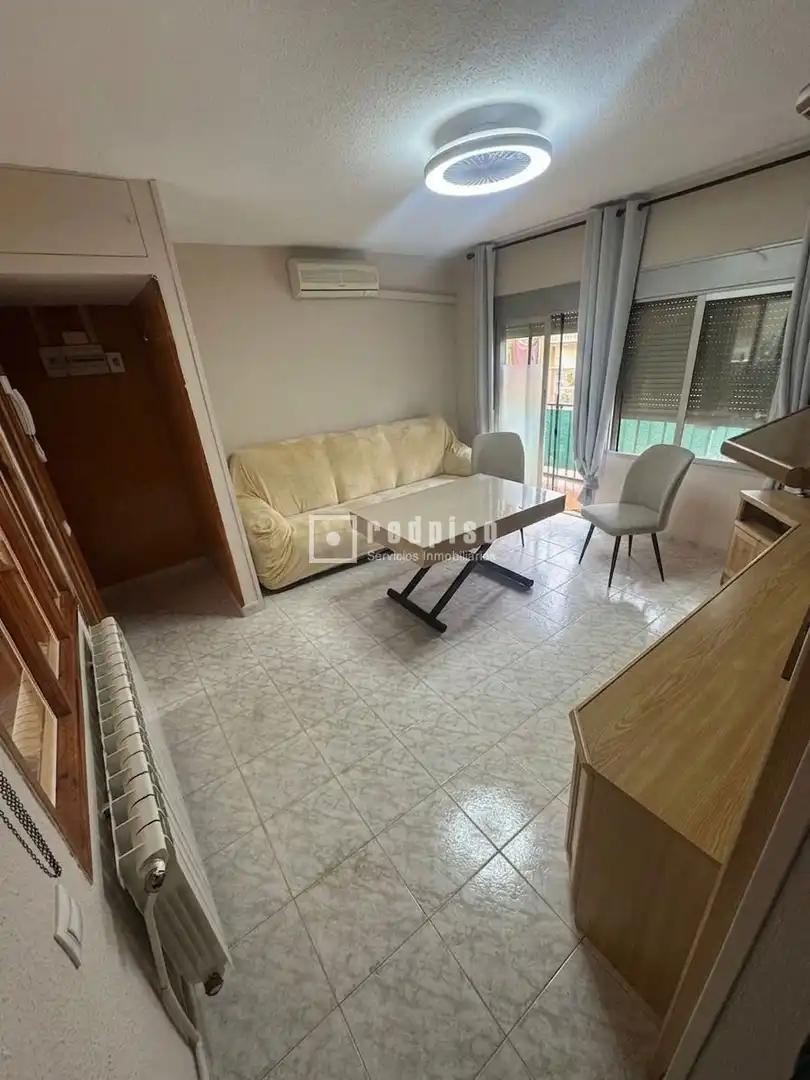 Sala d'estar de Pis en venda en San Martín de Valdeiglesias amb Aire condicionat, Calefacció i Terrassa