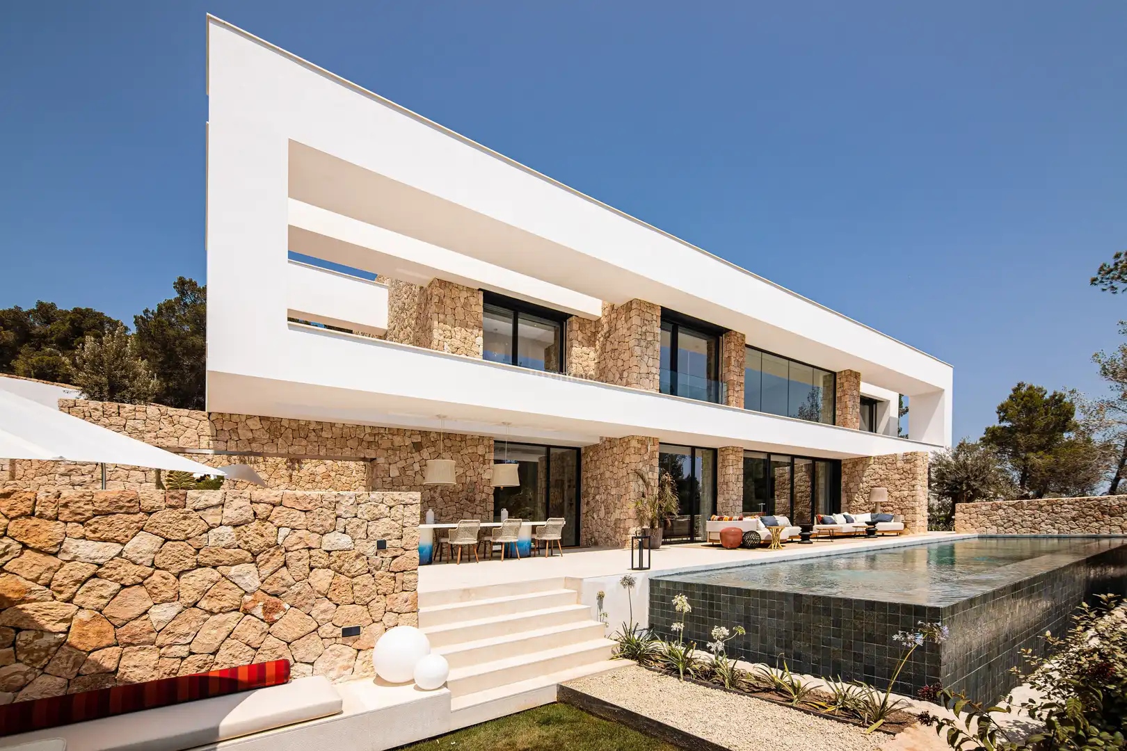 Vista exterior de Casa o xalet en venda en Santa Eulària des Riu amb Aire condicionat, Calefacció i Terrassa