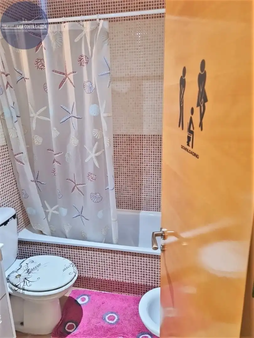Baño de Apartamento en venta en Águilas con Aire acondicionado, Calefacción y Terraza