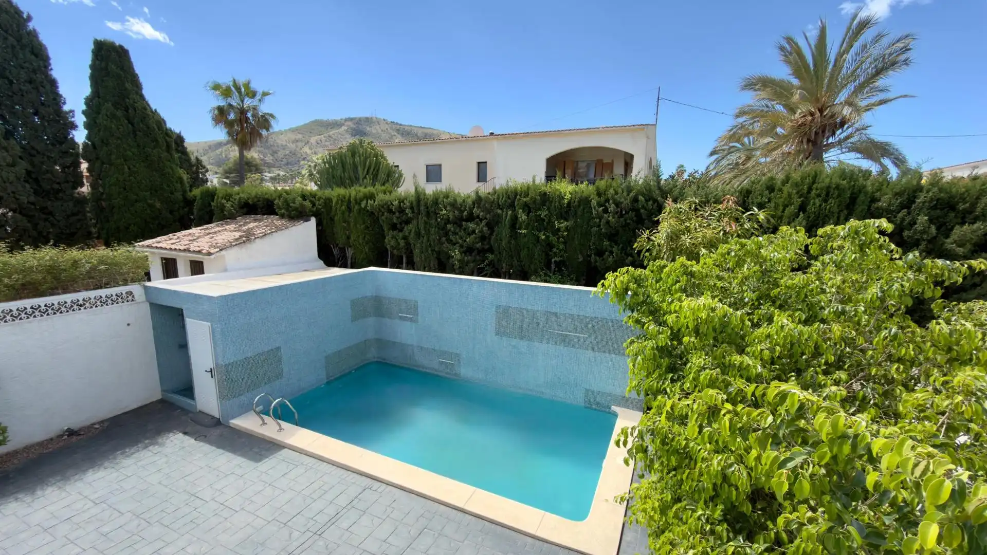 Swimming pool of Detached homes for sale in L'Alfàs del Pi  with Air Conditioner, Heating and Terrace