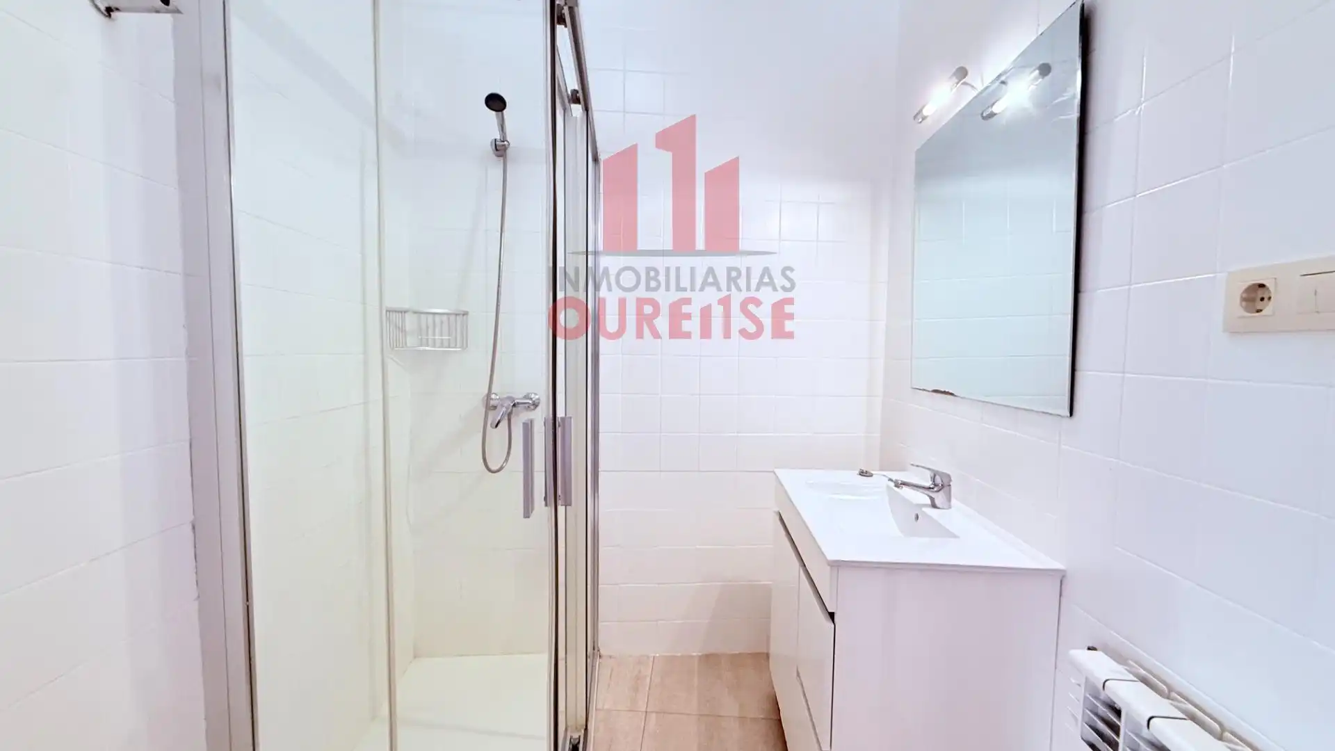 Baño de Piso de alquiler en Ourense Capital  con Calefacción