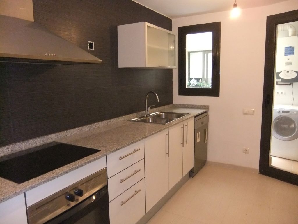 Kitchen of Flat to rent in Les Borges Blanques  with Heating, Parquet flooring and Oven