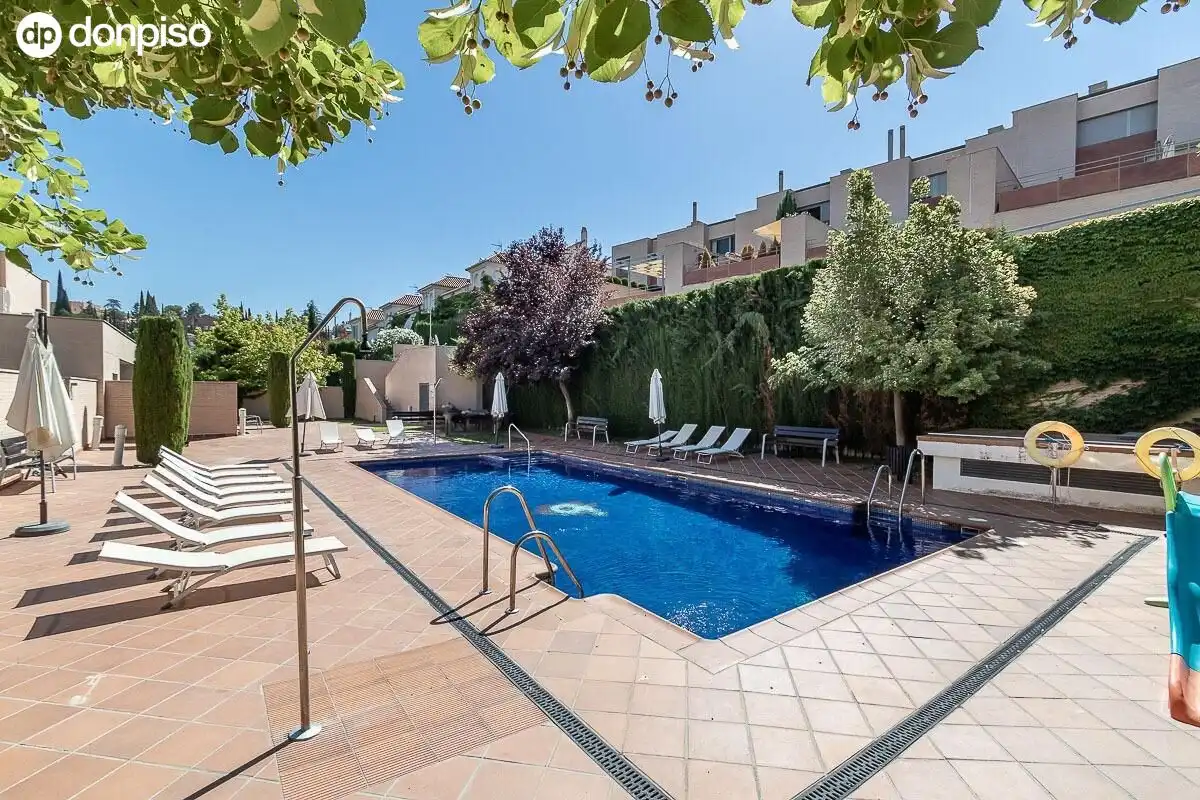 Swimming pool of Detached homes for sale in Granada