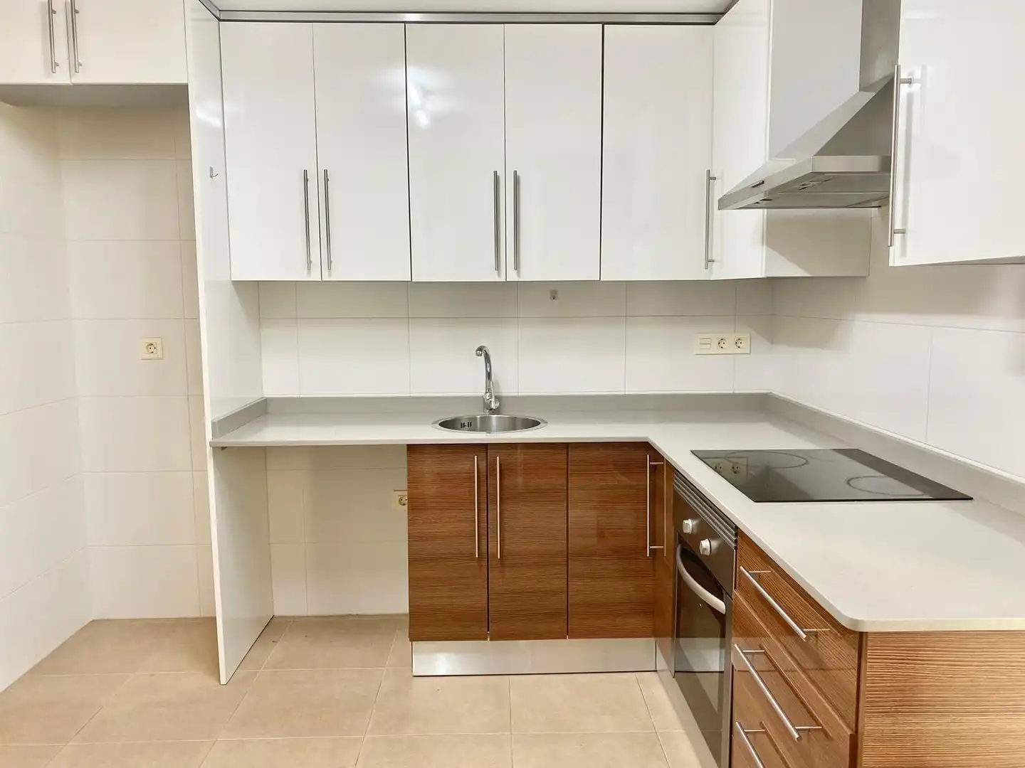Cocina de Piso en venta en Crevillent con Aire acondicionado, Balcón y Piscina comunitaria