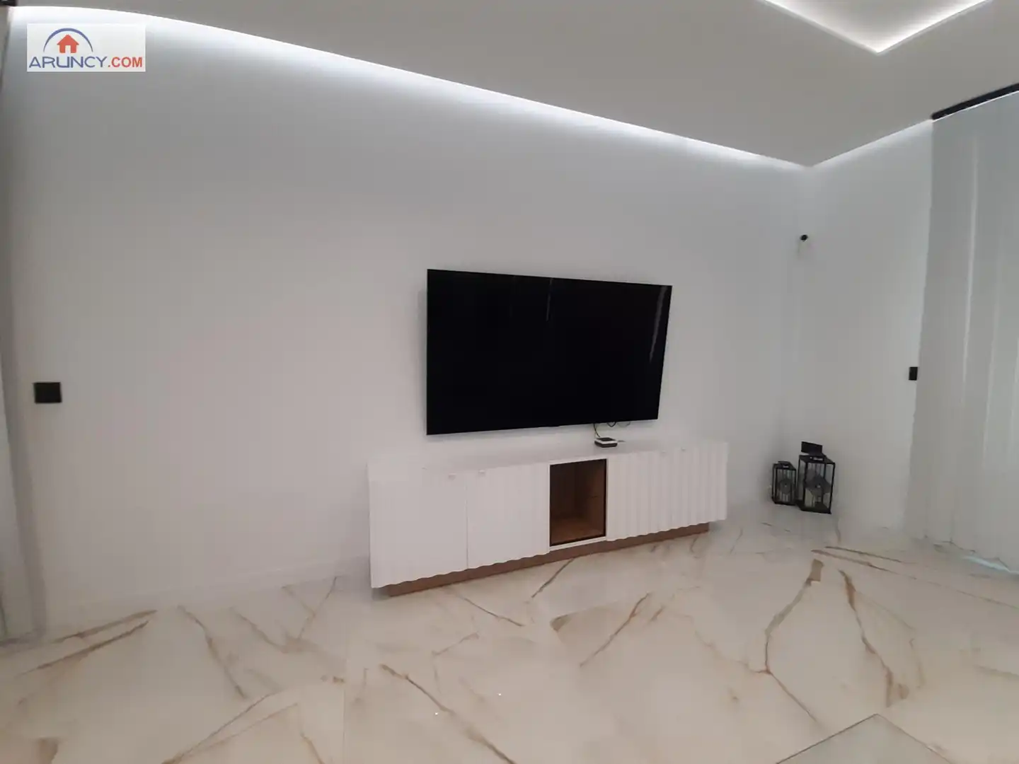Living room of Houses for sale in Montequinto  with Air Conditioner, Private garden and Storage room