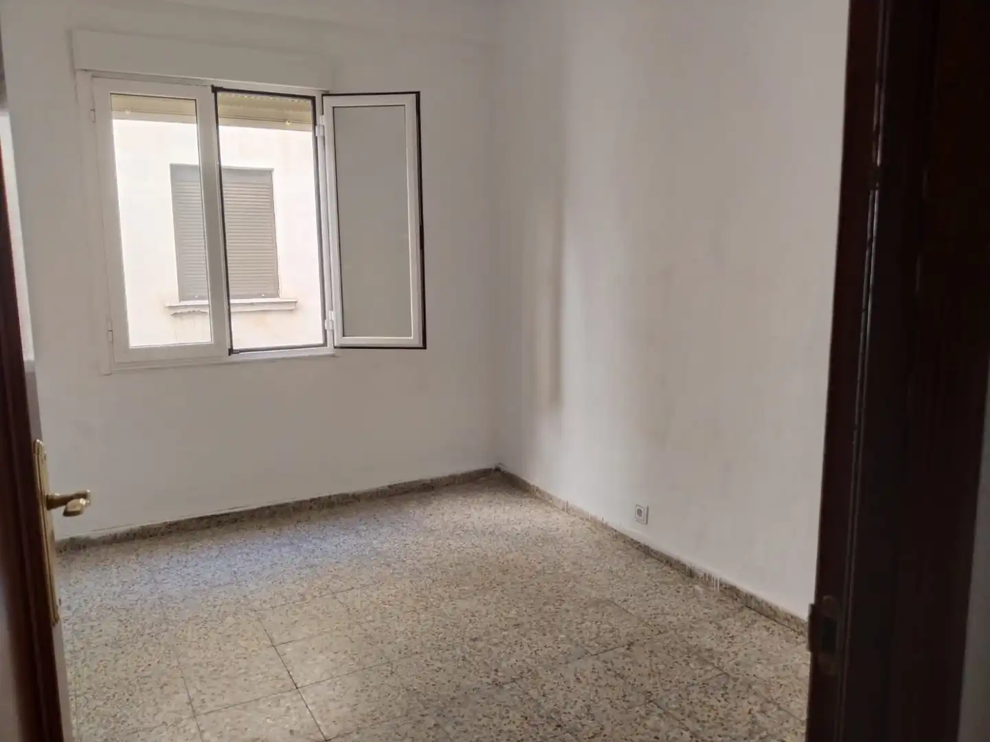 Schlafzimmer von Wohnung zum Verkauf in  Logroño mit Heizung und Möbliert