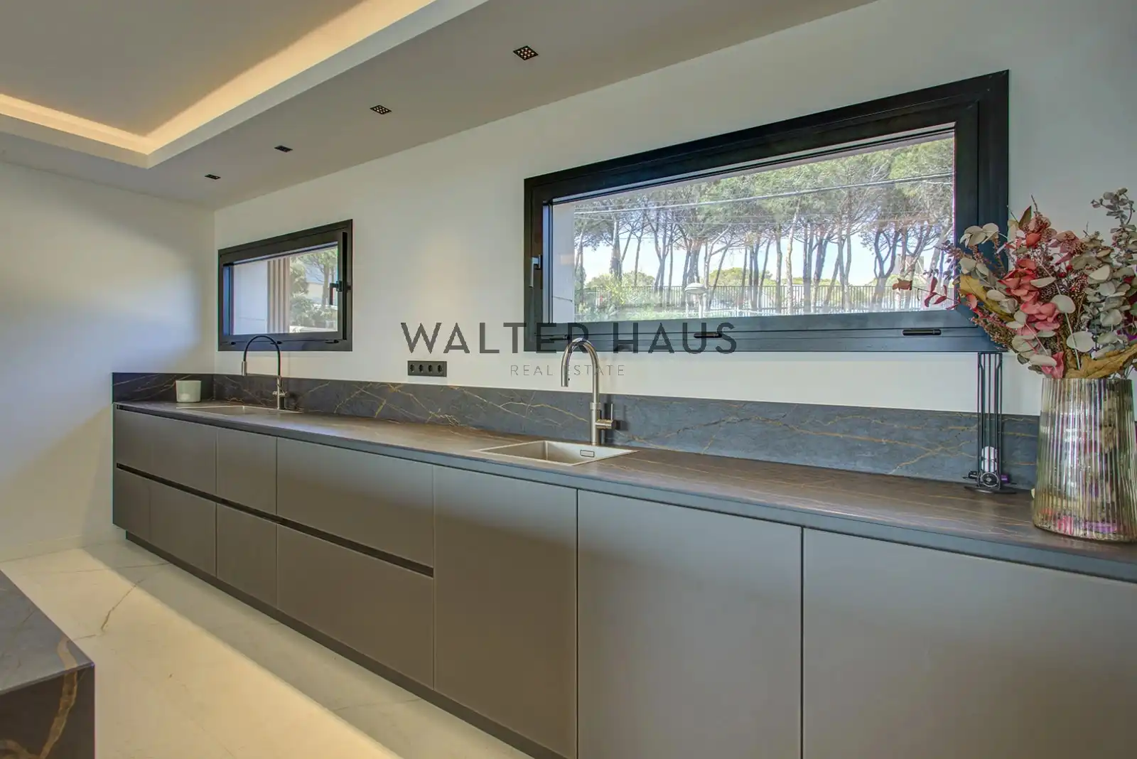 Cocina de Casa o chalet en venta en Sant Feliu de Guíxols con Aire acondicionado, Jardín privado y Terraza