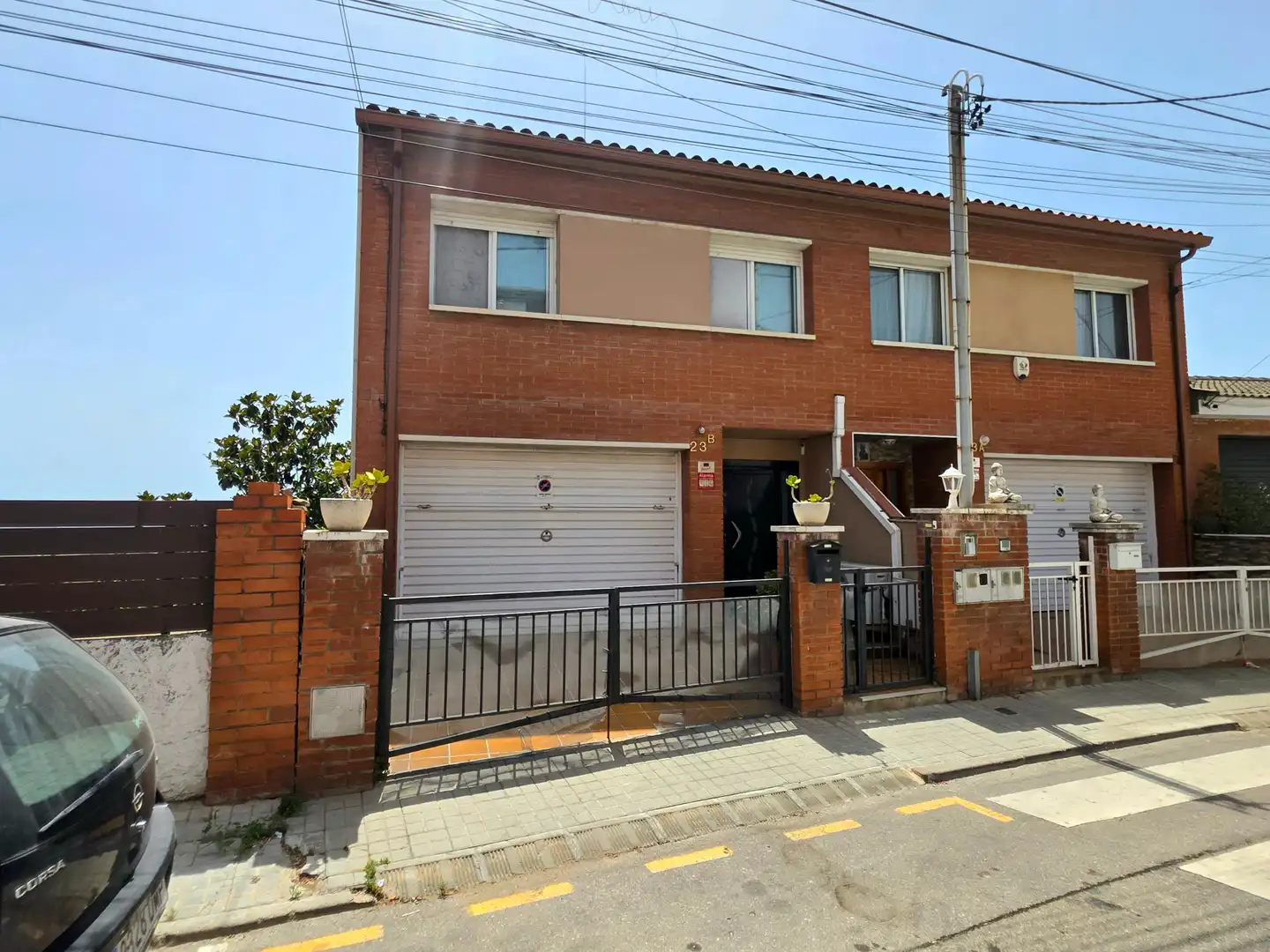 Vista exterior de Casa o chalet en venta en Sant Vicenç Dels Horts con Aire acondicionado, Calefacción y Jardín privado