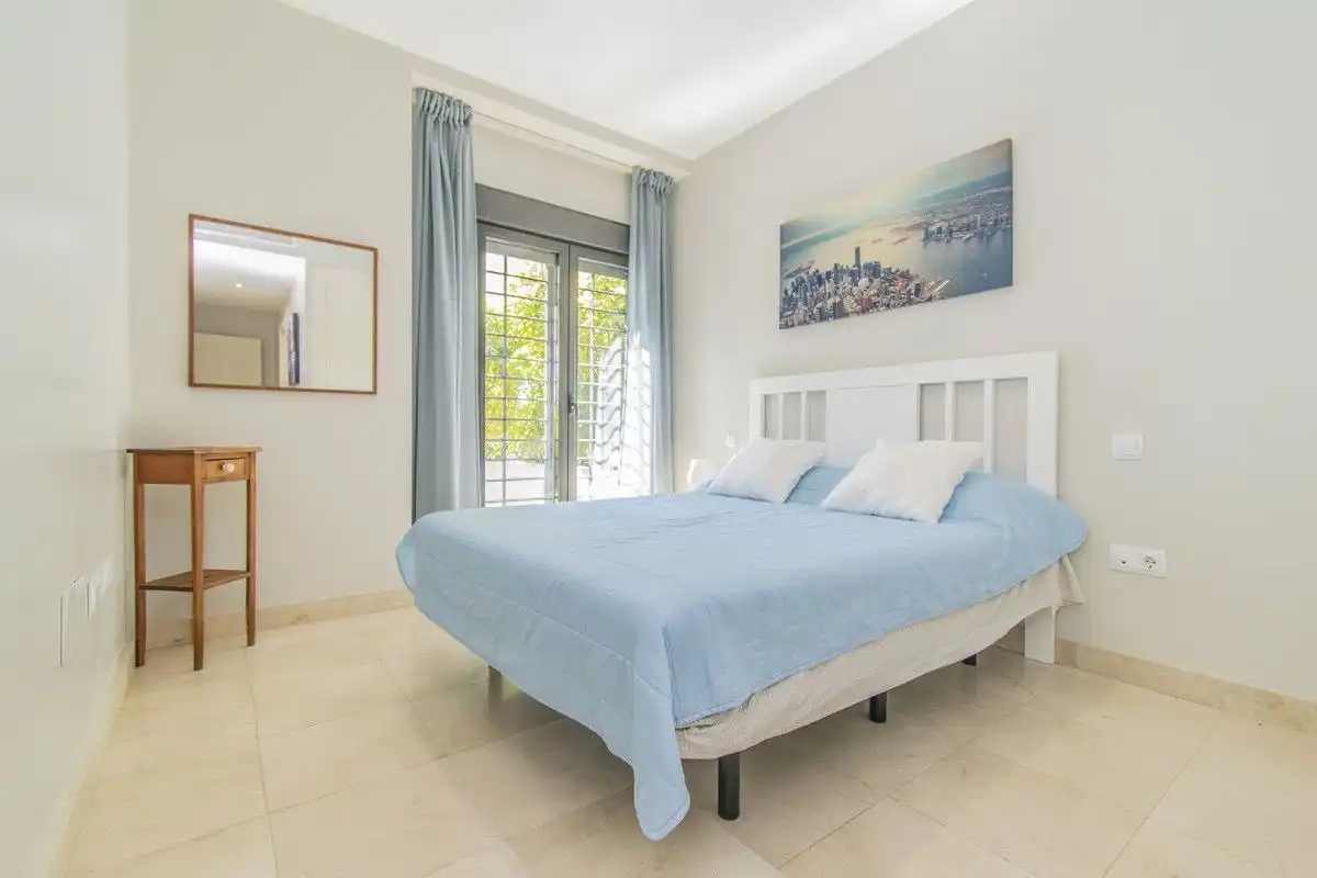 Schlafzimmer von Wohnungen zum Verkauf in Benahavís mit Klimaanlage, Heizung und Terrasse