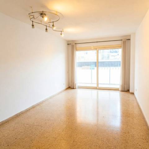 Piso en Venta en La Verneda i la Pau