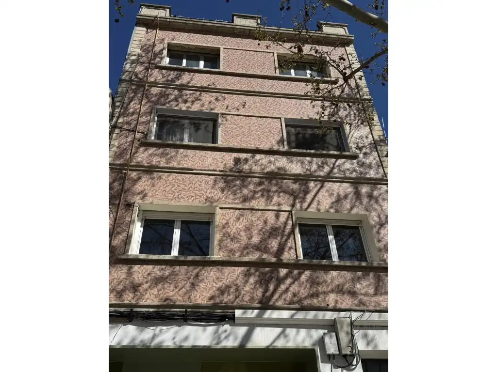 Flat for sale in Calle Abat Oliba