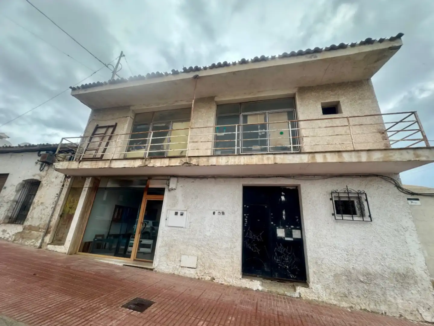Vista exterior de Local en venta en L'Alfàs del Pi