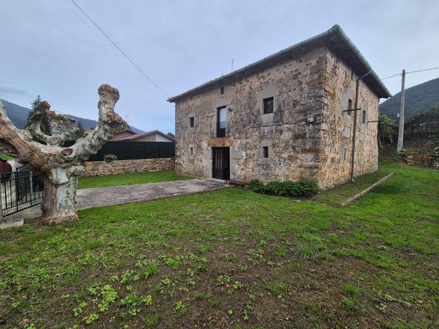 Casa-chalet en Venta en Valle de Mena