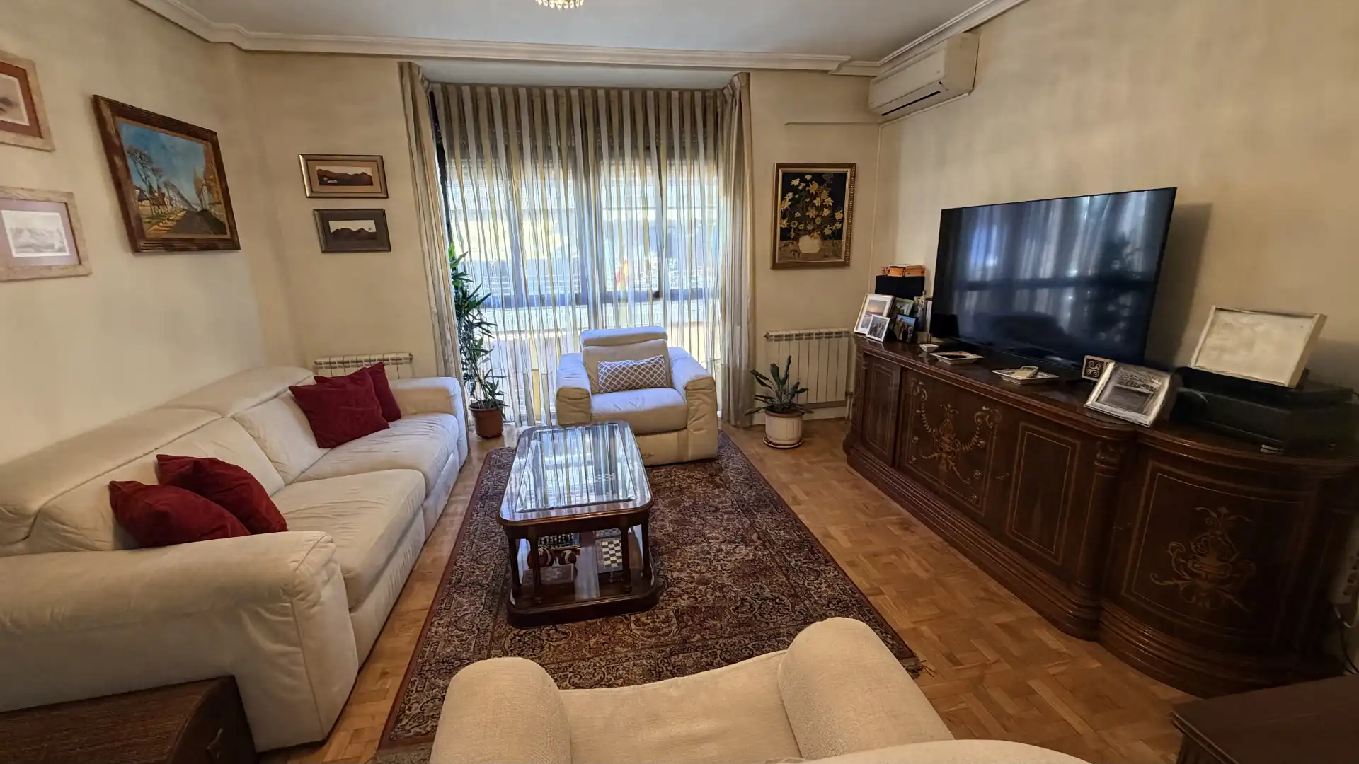 Wohnzimmer von Wohnung zum Verkauf in Madrid mit Klimaanlage, Heizung und Privatgarten