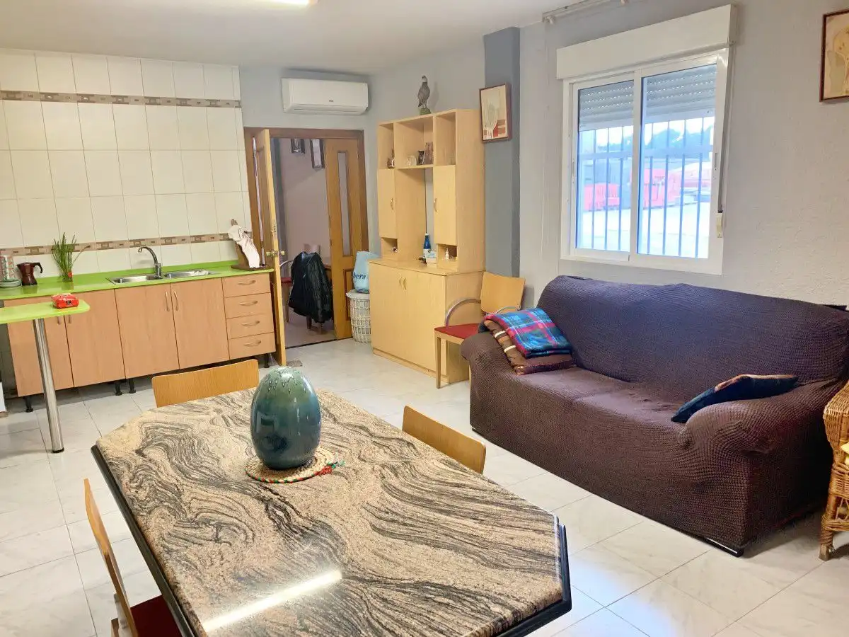 Schlafzimmer von Fabrikhallen zum Verkauf in Roquetes