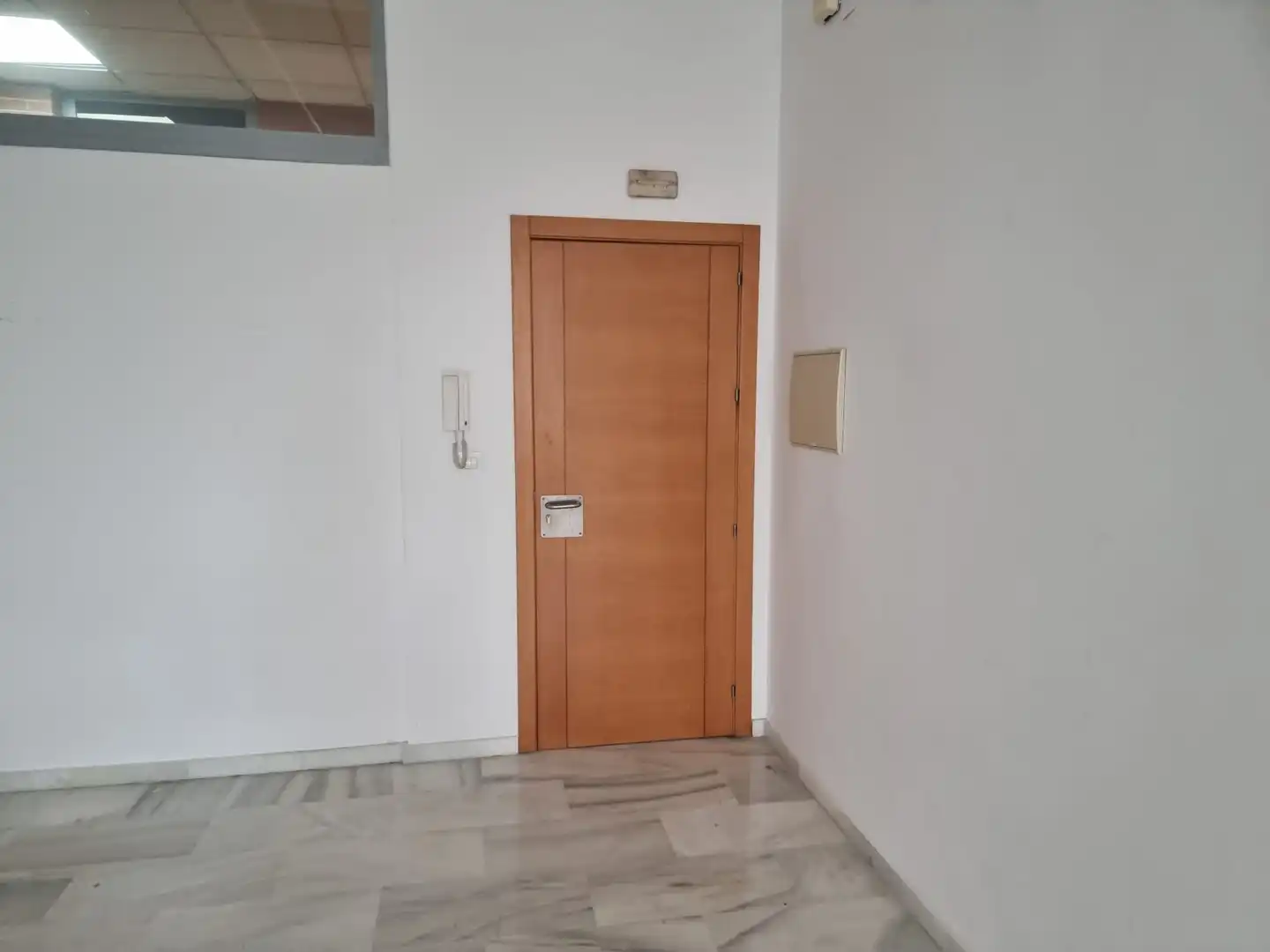 Oficina de alquiler en Montequinto con Aire acondicionado y Alarma
